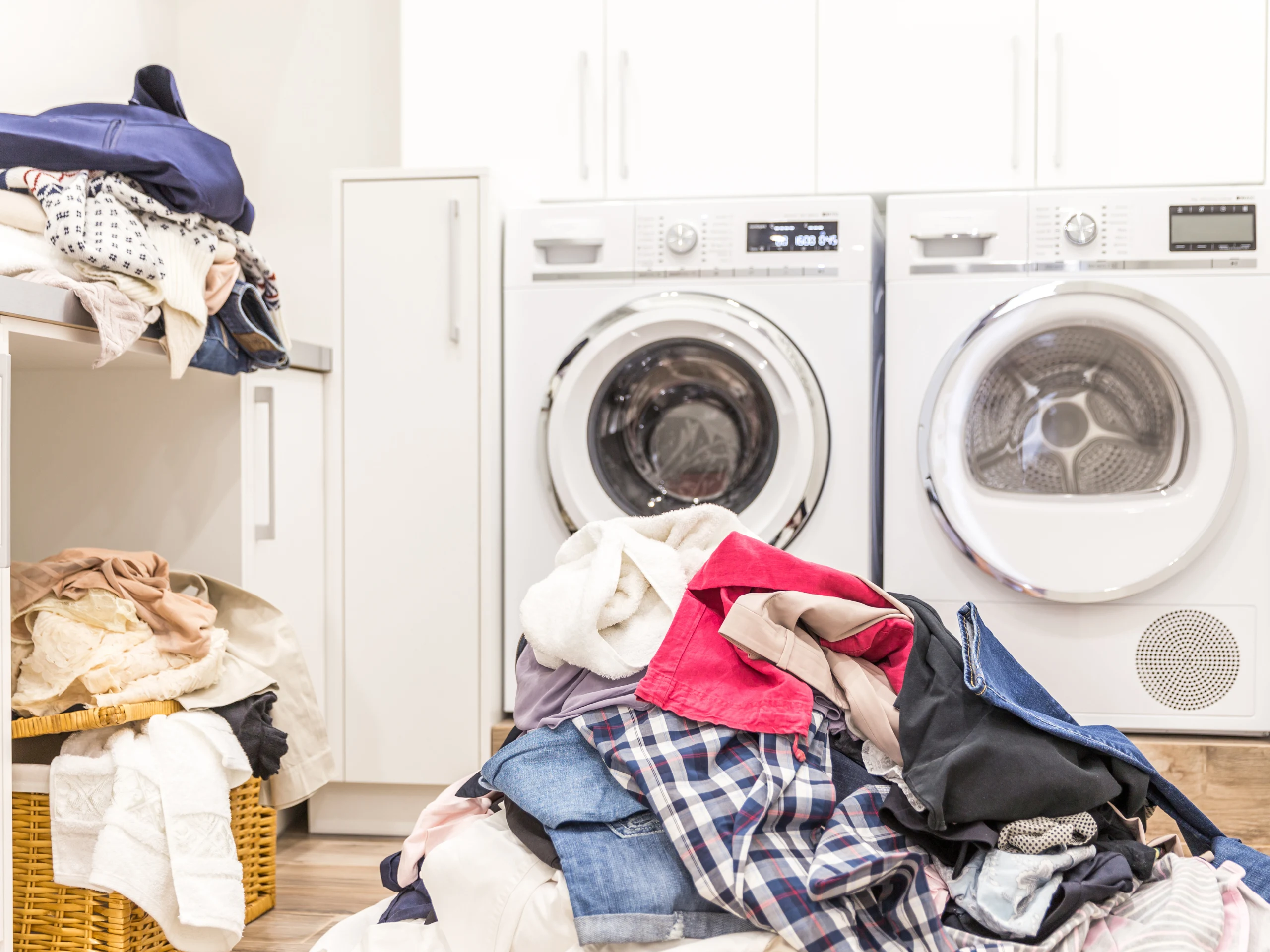 Jasa Cuci Baju Terdekat untuk Keluarga & Small Business Solusi Laundry Rutin dari Laundry Lounge Service